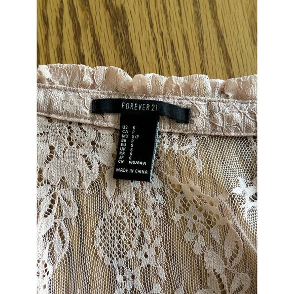 Forever 21 Women's Pink Sheer Lace Button-Up Blouse With Flared Sleeves - Picture 4 of 9